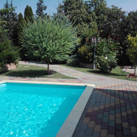 Kaktuszvirág Apartmanház Hajdúszoboszló Exterior foto