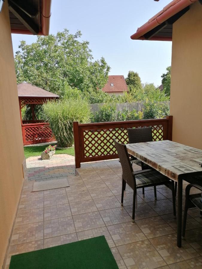 Kaktuszvirág Apartmanház Hajdúszoboszló Exterior foto