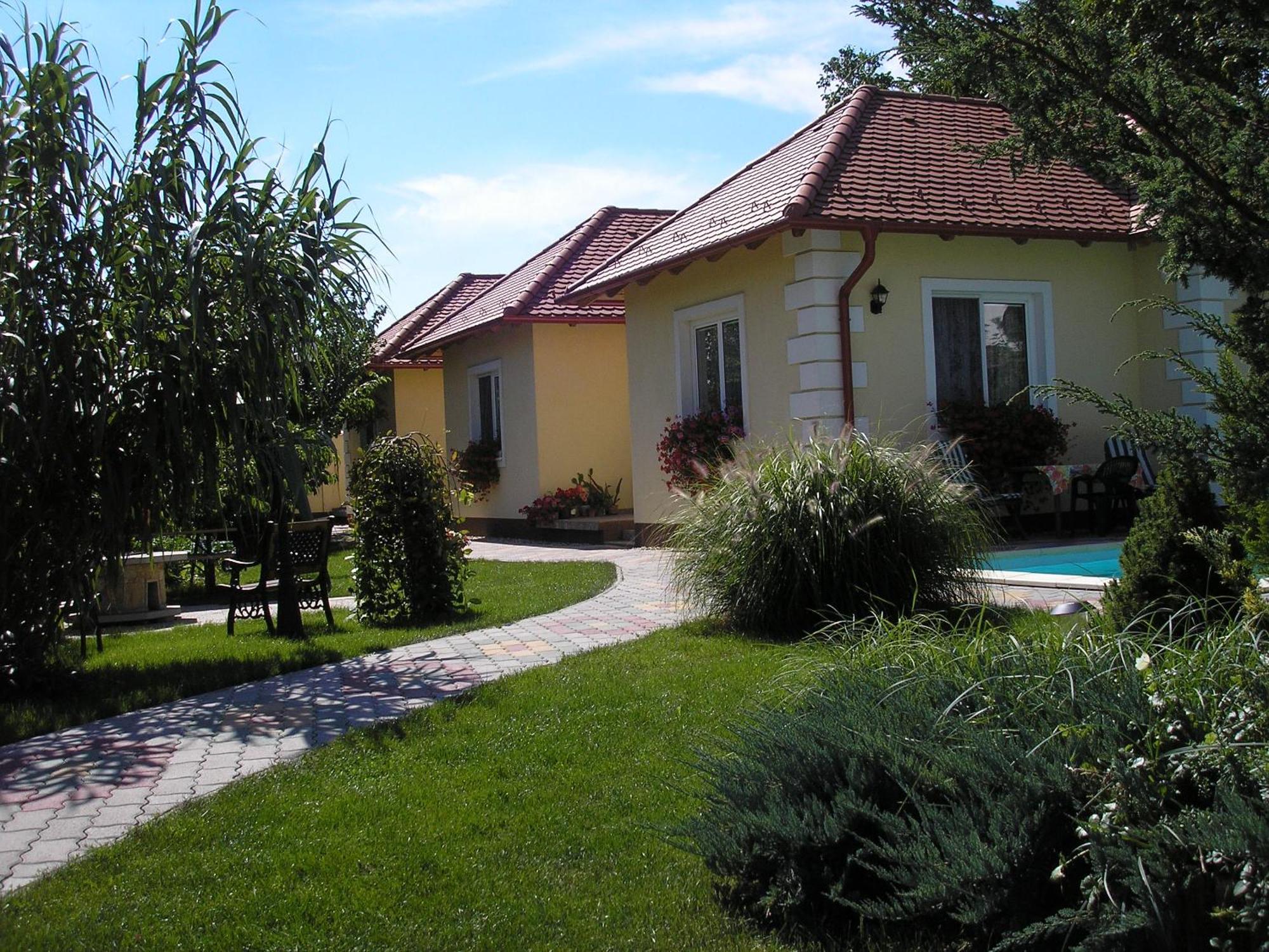 Kaktuszvirág Apartmanház Hajdúszoboszló Exterior foto